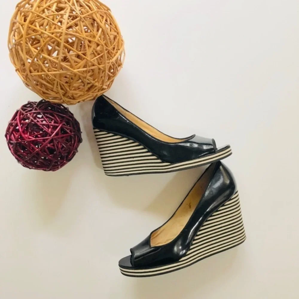 MICHAEL Michael Kors patent peep toe wedges, Sz. 8.5